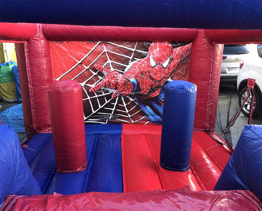 Castillo Hinchable Spiderman XL en alquiler con montaje en Alcorcón, foto 3