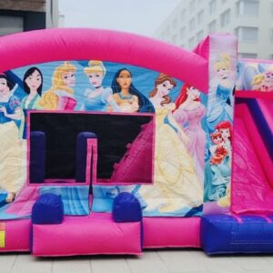 Castillo Hinchable Super Princesas XL montado para una fiesta en Alcorcón