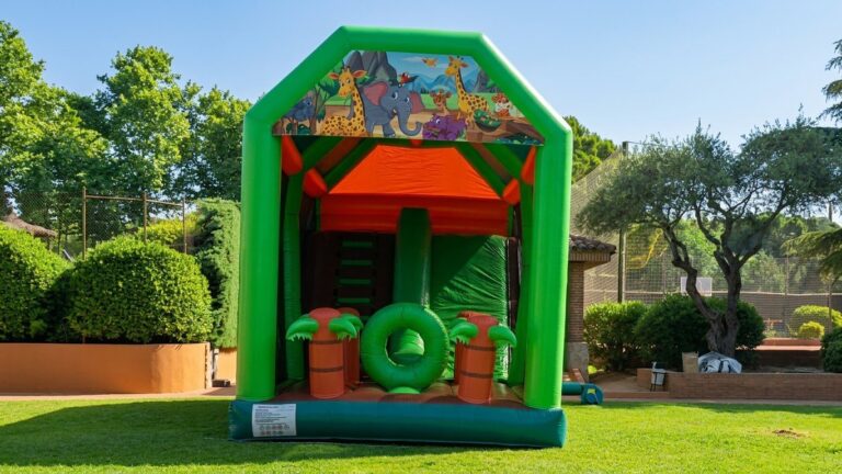 Combo Hinchable Jungla en alquiler en Alcorcón