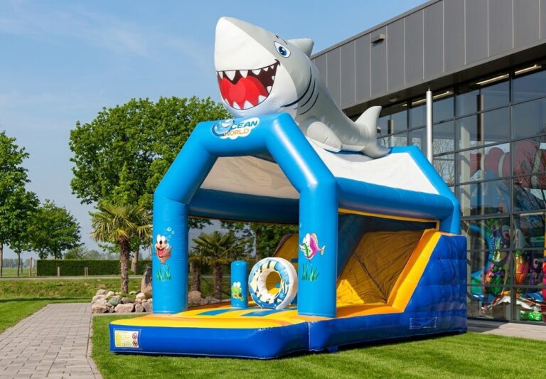 Combo Hinchable Tiburón en alquiler en Alcorcón