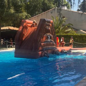 Pasarela Acuática Pirata montado para una fiesta en Alcorcón