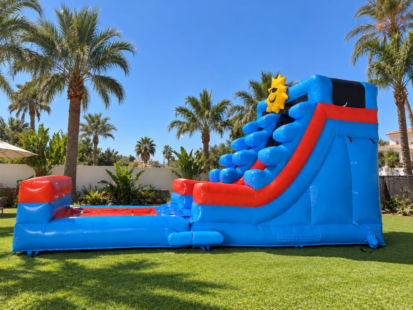 Tobogán Acuático Sol con Piscina montado para una fiesta en Alcorcón